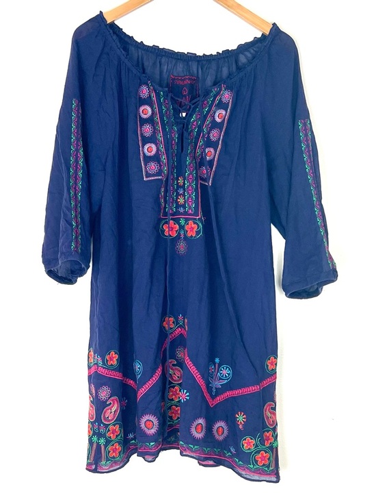 Johnny Was Dresses & Skirts - Johnny Was navy embroidered boho peasant shift dress size large